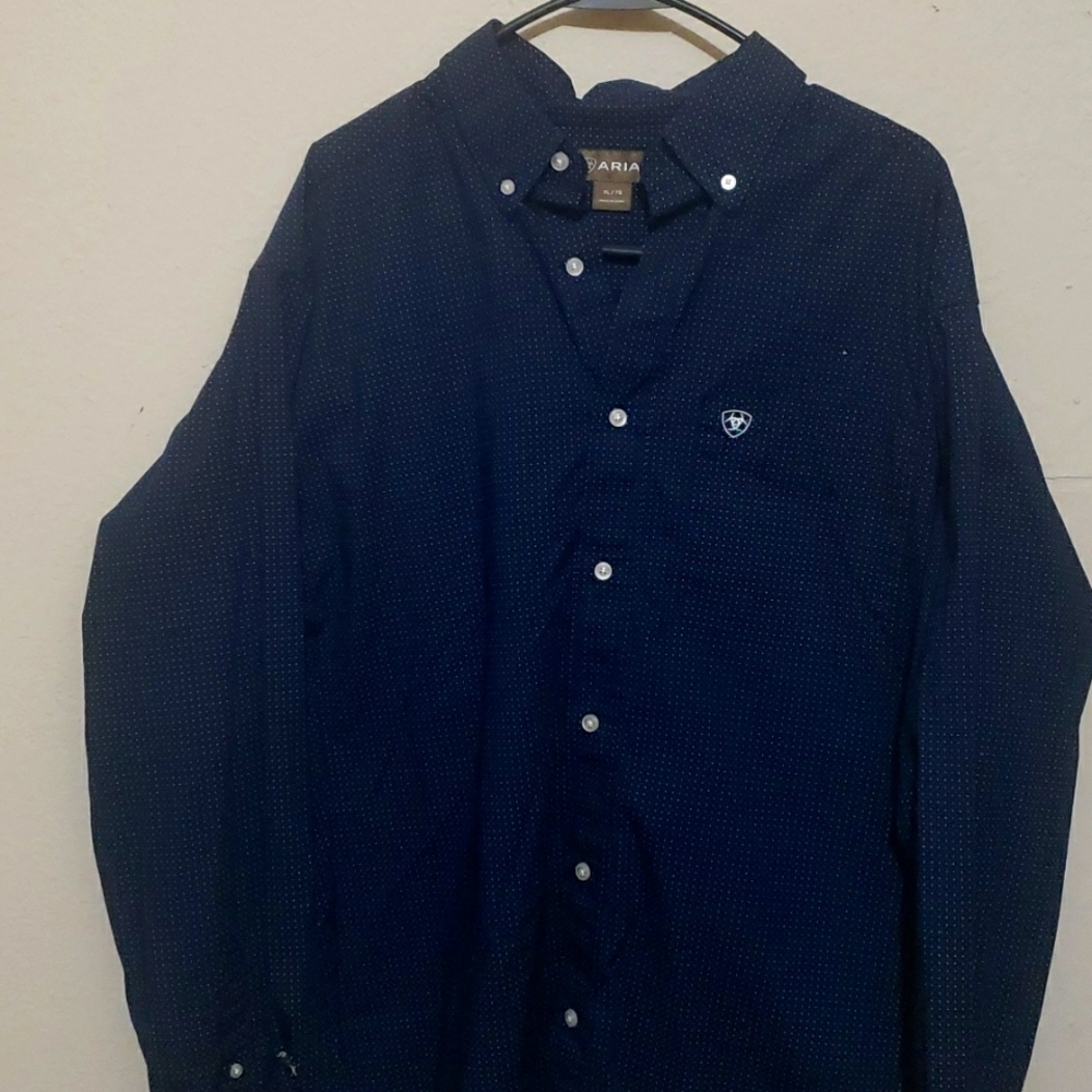 Men's Ariat XL dark navy with small white dots button up long sleeved shirt